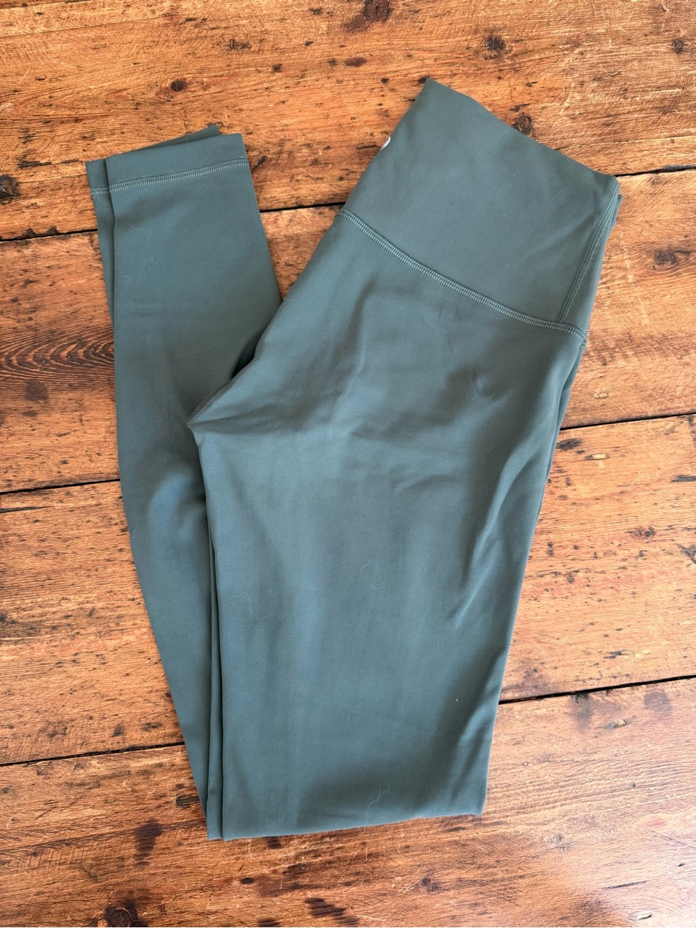 Lululemon Align 25” size 6